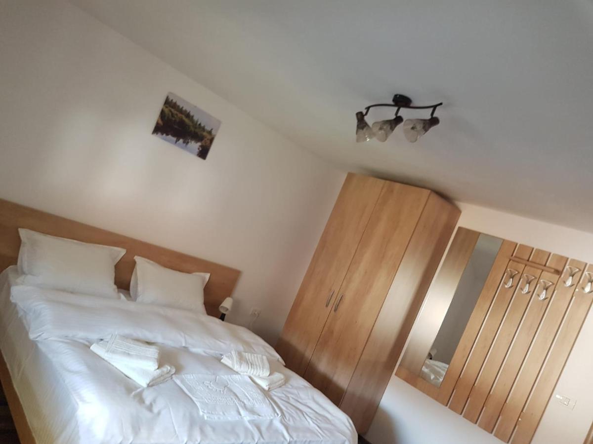 Hotel Viata La Tara Cerna Cerna  Zewnętrze zdjęcie