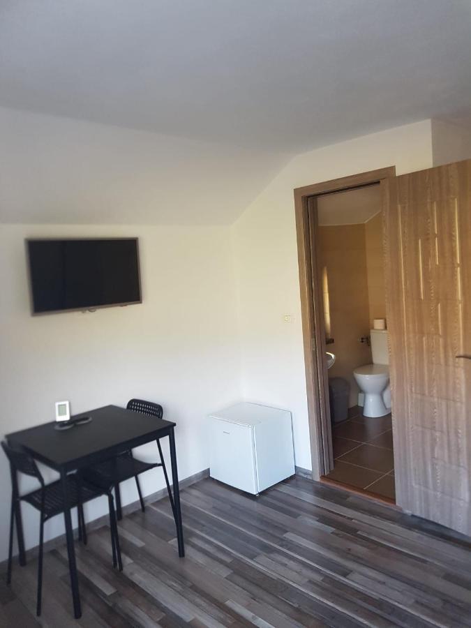 Hotel Viata La Tara Cerna Cerna  Zewnętrze zdjęcie